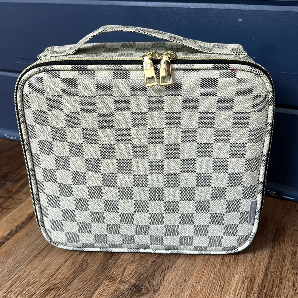 Makeup travel case